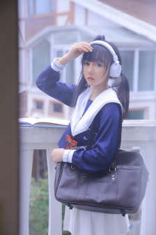 把毛笔放到洞里写字不准掉